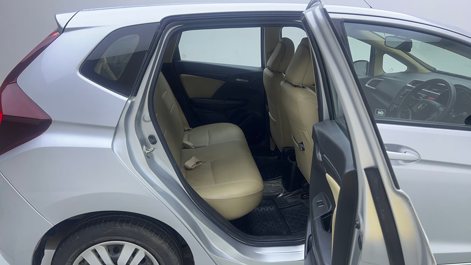 Used 2016 Honda Jazz S Petrol Petrol Manual interior RIGHT SIDE REAR DOOR CABIN VIEW