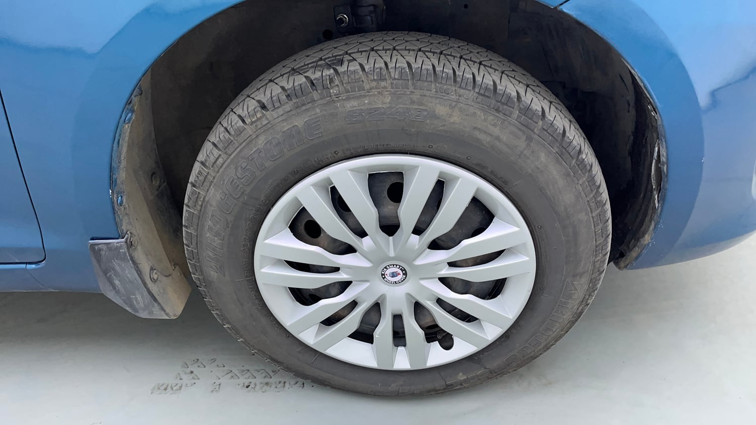 Used 2014 Maruti Suzuki Swift Dzire VDI Diesel Manual tyres RIGHT FRONT TYRE RIM VIEW