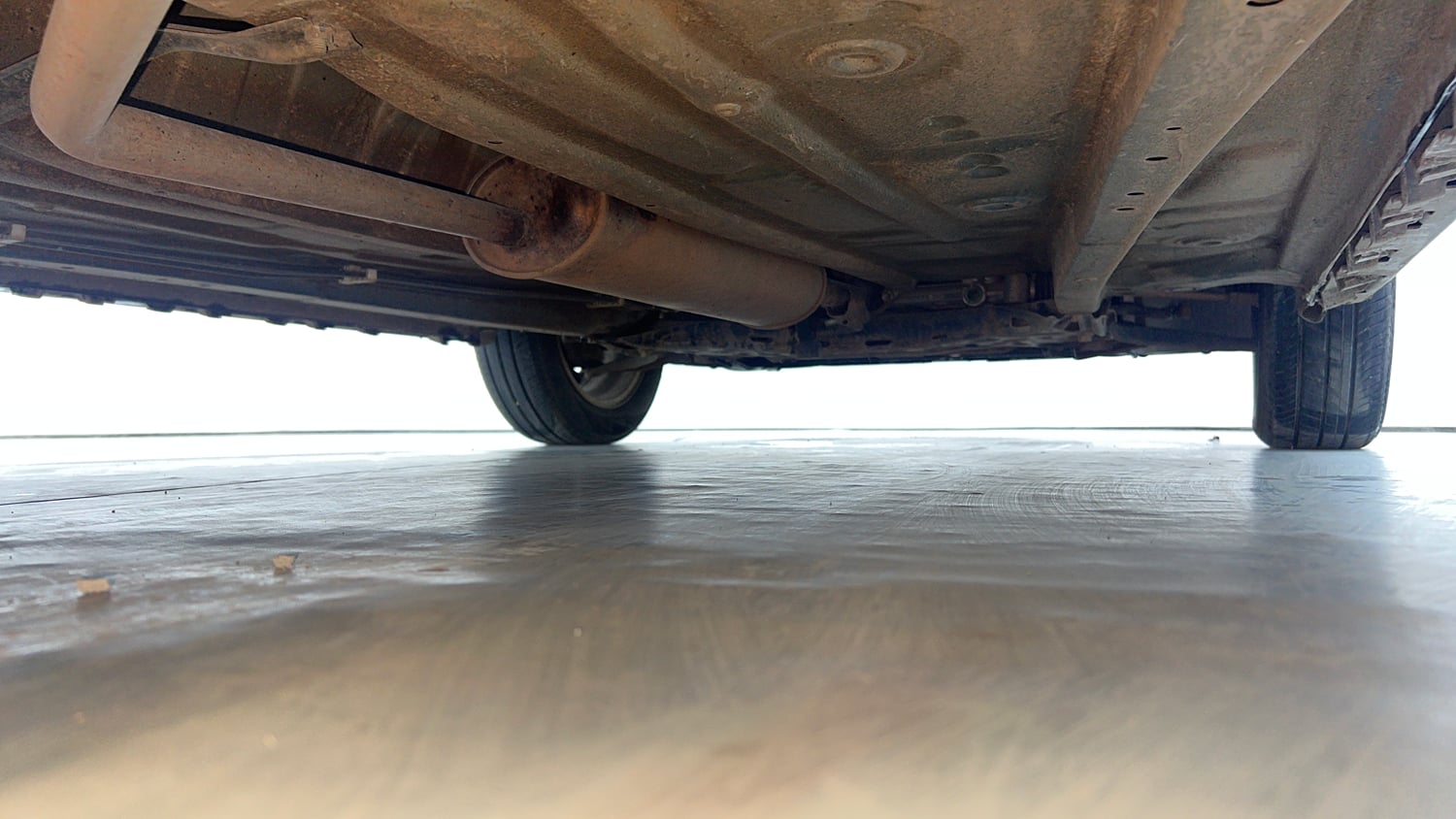 Used 2019 Maruti Suzuki Ignis Zeta 1.2 AMT Petrol Automatic extra REAR RIGHT UNDERBODY VIEW