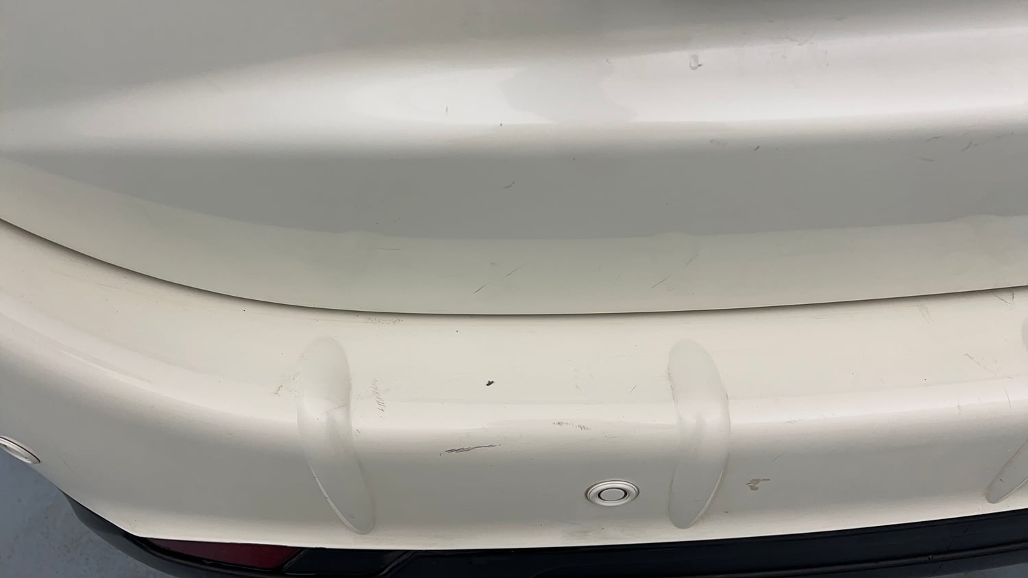 Used 2018 Mahindra XUV500 W9 Diesel Manual dents MINOR SCRATCH