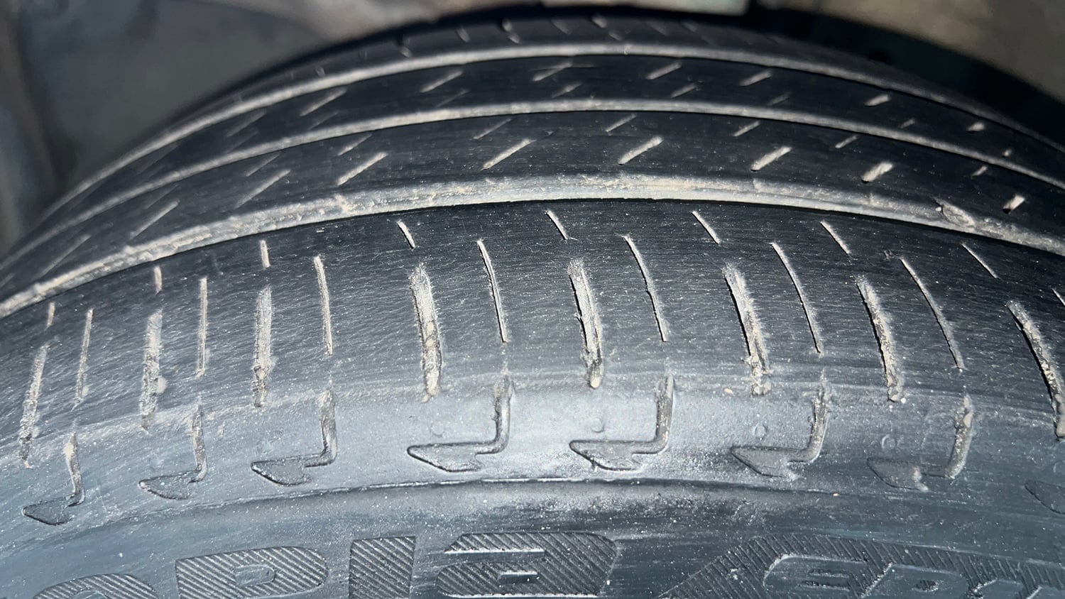 Used 2022 Honda City ZX Petrol Petrol Manual tyres LEFT FRONT TYRE TREAD VIEW
