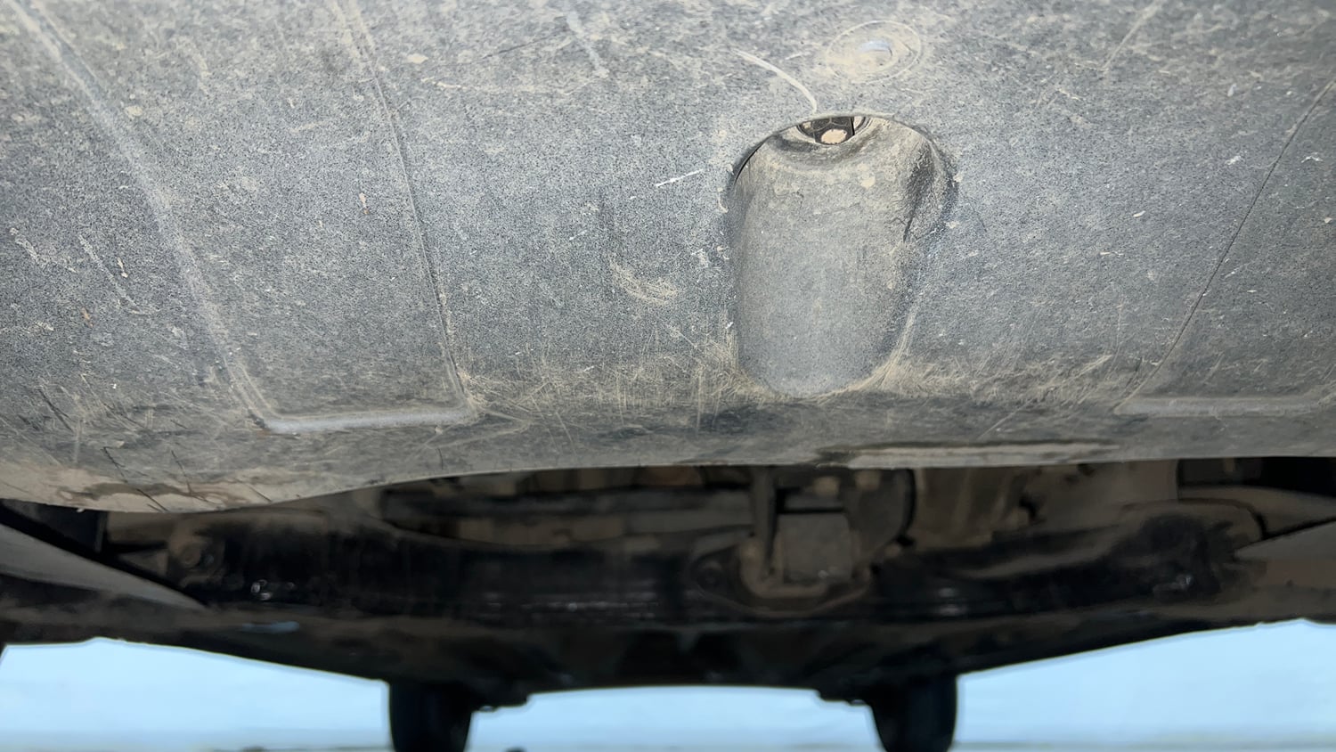 Used 2015 Hyundai Elite i20 Magna 1.2 Petrol Manual extra FRONT LEFT UNDERBODY VIEW