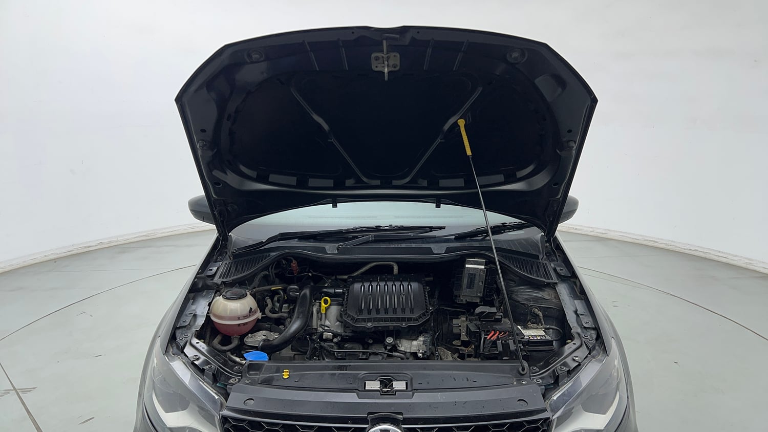 Used 2021 Volkswagen Polo Comfortline 1.0L MPI Petrol Manual engine ENGINE & BONNET OPEN FRONT VIEW