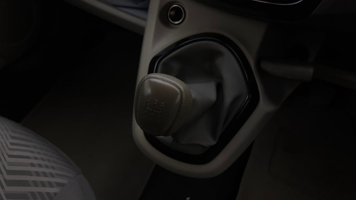 Used 2015 Datsun GO T Petrol Manual interior GEAR  KNOB VIEW