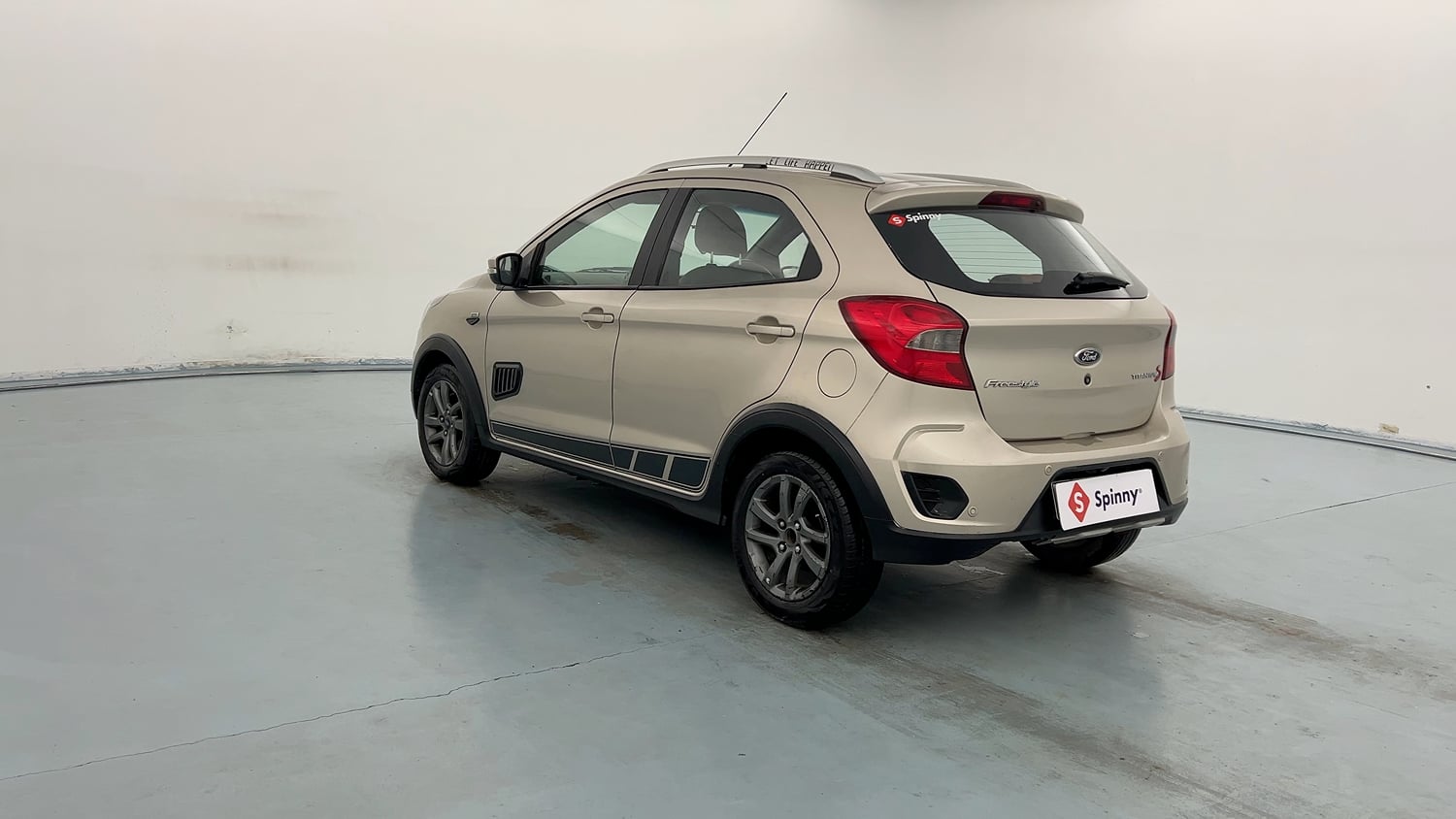 Used 2019 Ford Freestyle Titanium 1.2 Ti-VCT Petrol Manual exterior LEFT REAR CORNER VIEW