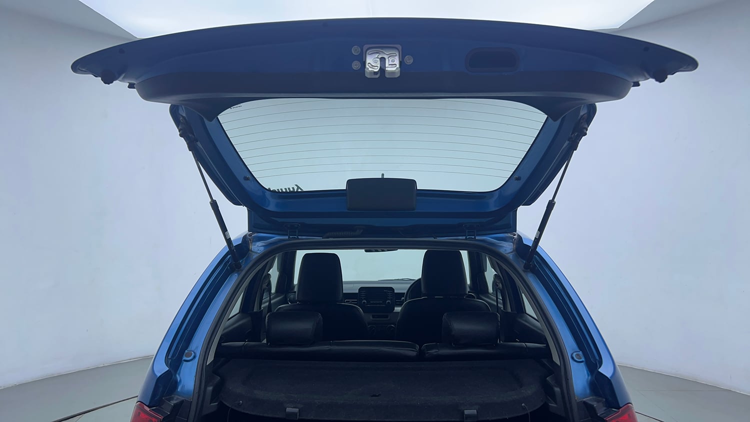 Used 2019 Maruti Suzuki Ignis Zeta 1.2 AMT Petrol Automatic interior DICKY DOOR OPEN VIEW