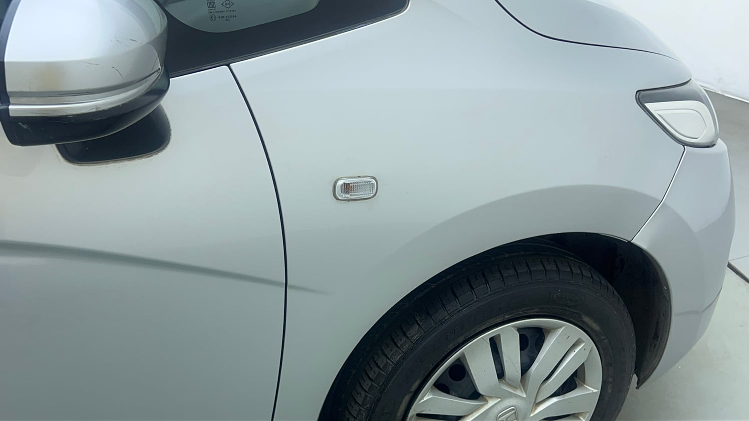 Used 2016 Honda Jazz S Petrol Petrol Manual dents MINOR SCRATCH