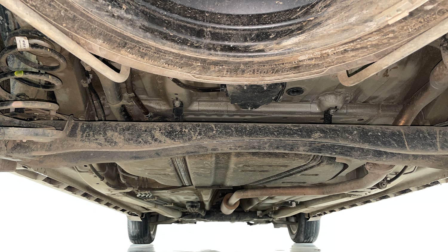 Used 2022 Maruti Suzuki XL6 Alpha Plus AT Petrol Petrol Automatic extra REAR UNDERBODY VIEW (TAKEN FROM REAR)