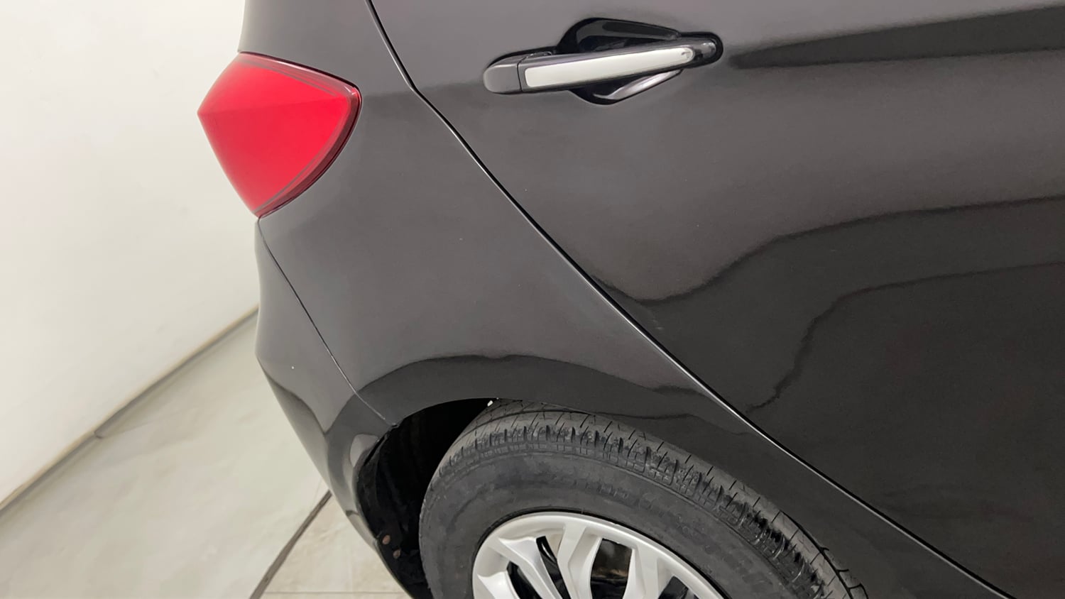 Used 2023 Tata Tiago XZ Plus CNG Cng Manual dents MINOR SCRATCH