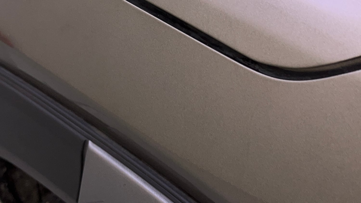 Used 2023 Maruti Suzuki Brezza Vxi AT Petrol Automatic dents MINOR SCRATCH