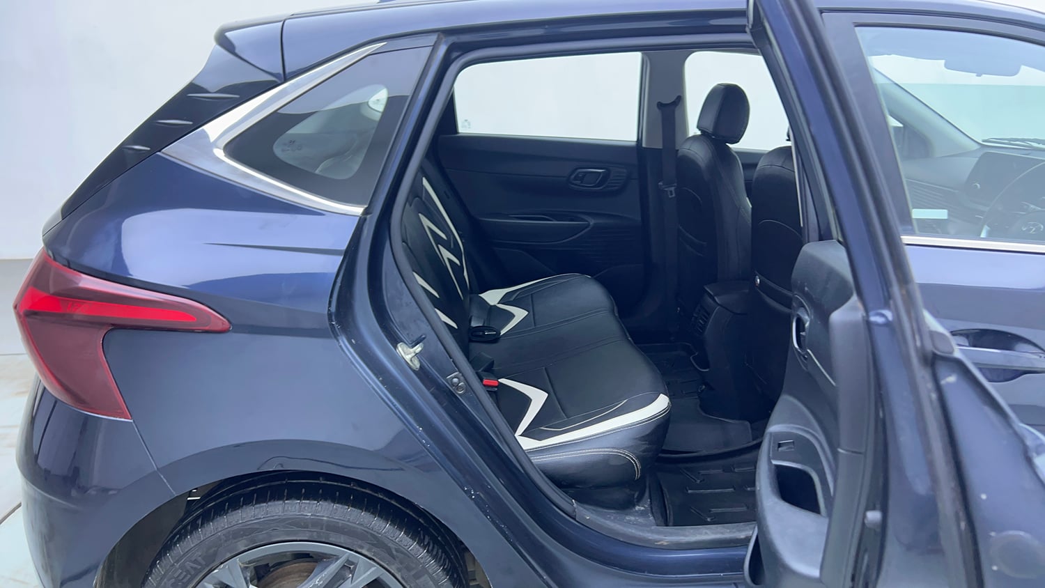 Used 2022 Hyundai i20 Sportz 1.2 MT Petrol Manual interior RIGHT SIDE REAR DOOR CABIN VIEW