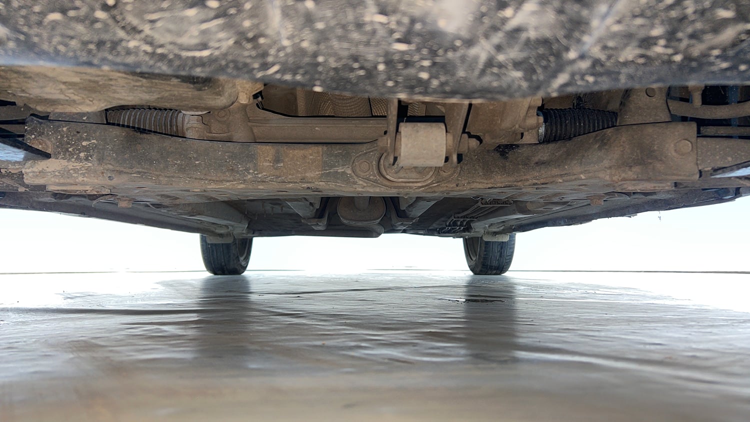 Used 2022 Hyundai i20 Sportz 1.2 MT Petrol Manual extra FRONT LEFT UNDERBODY VIEW