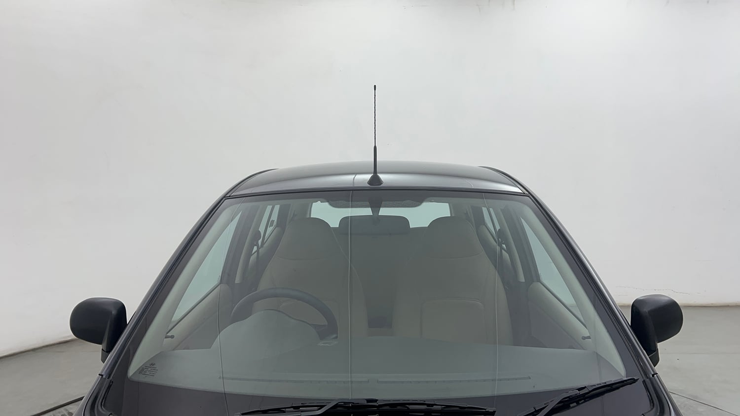 Used 2016 Hyundai i10 Magna 1.1 iRDE2 Petrol Manual exterior FRONT WINDSHIELD VIEW