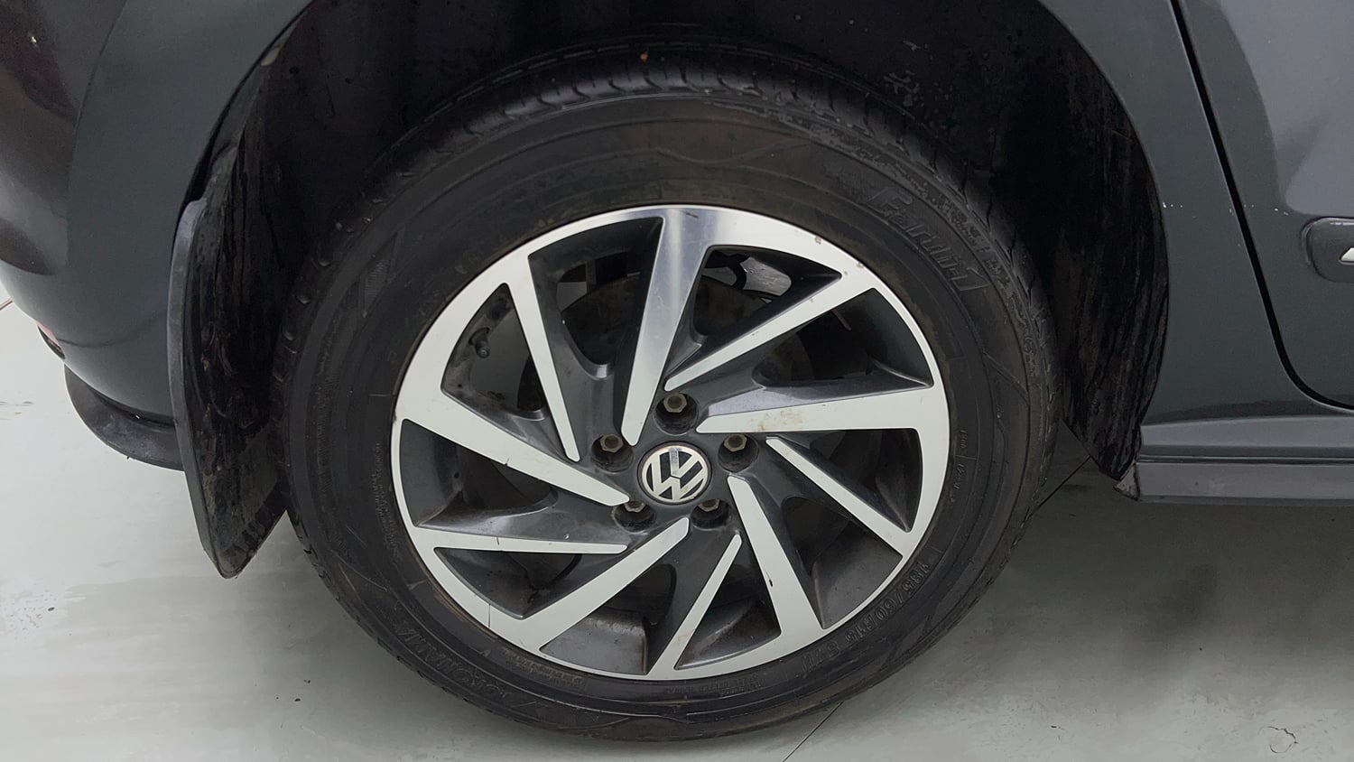 Used 2021 Volkswagen Polo Comfortline 1.0L MPI Petrol Manual tyres RIGHT REAR TYRE RIM VIEW