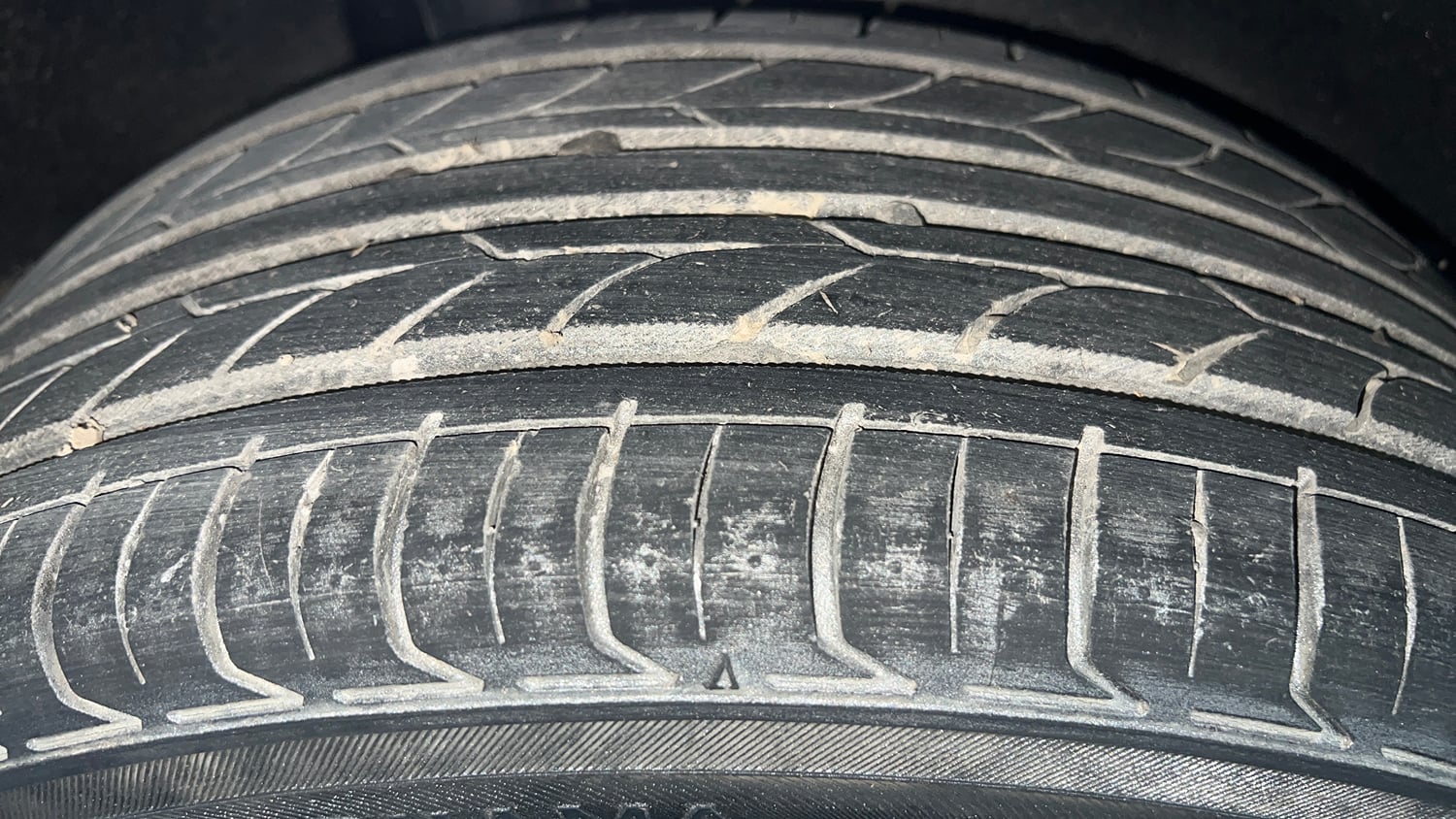 Used 2018 Maruti Suzuki Baleno Zeta 1.2 Petrol Manual tyres RIGHT REAR TYRE TREAD VIEW