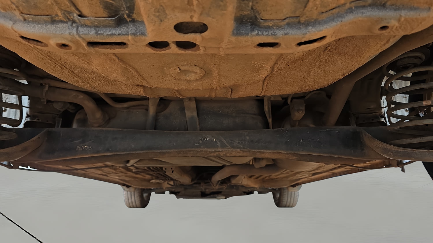 Used 2020 Honda Amaze 1.5 VX MT Diesel Diesel Manual extra REAR UNDERBODY VIEW (TAKEN FROM REAR)
