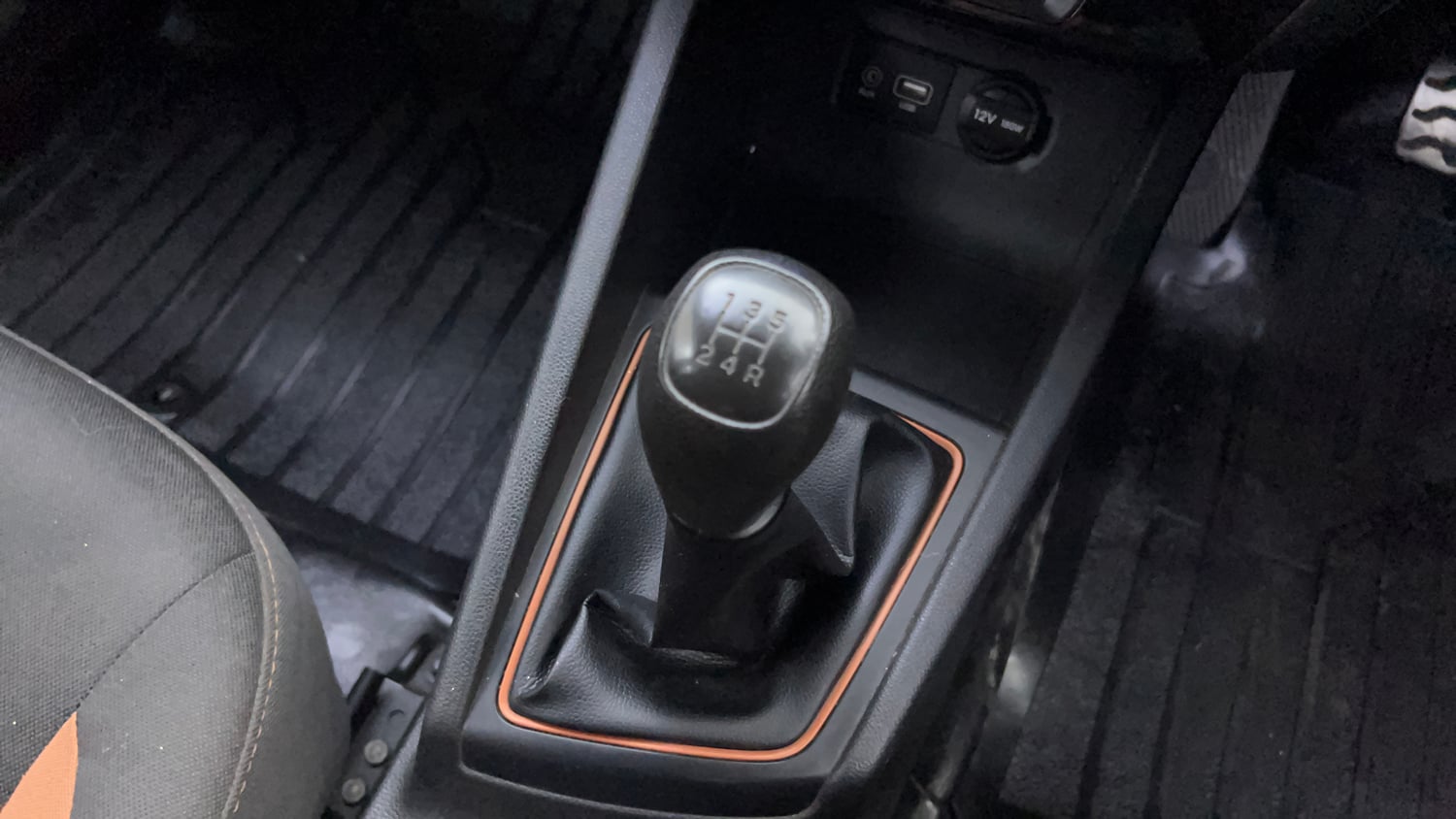 Used 2017 Hyundai i20 Active 1.2 S Petrol Manual interior GEAR  KNOB VIEW