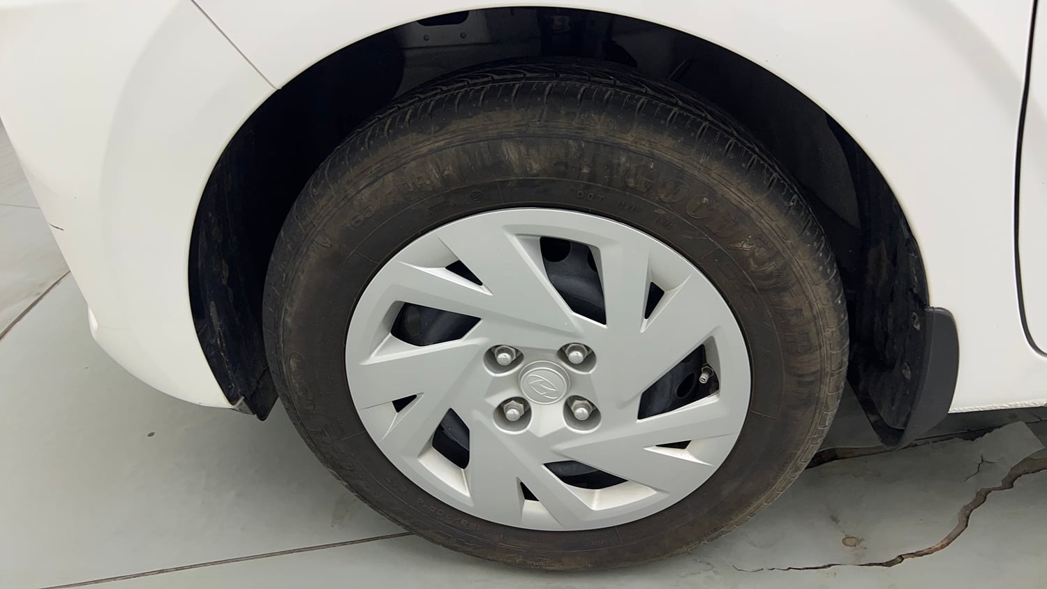 Used 2025 Hyundai Grand i10 Nios Magna 1.2 Kappa Petrol Manual tyres LEFT FRONT TYRE RIM VIEW