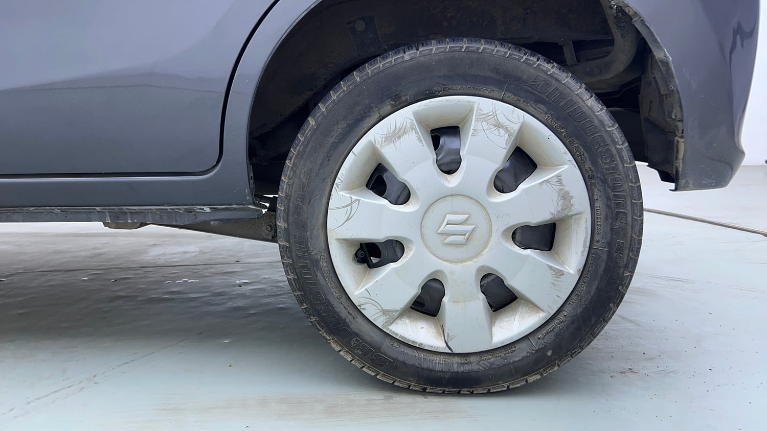 Used 2017 Maruti Suzuki Alto K10 VXi AMT Petrol Automatic tyres LEFT REAR TYRE RIM VIEW