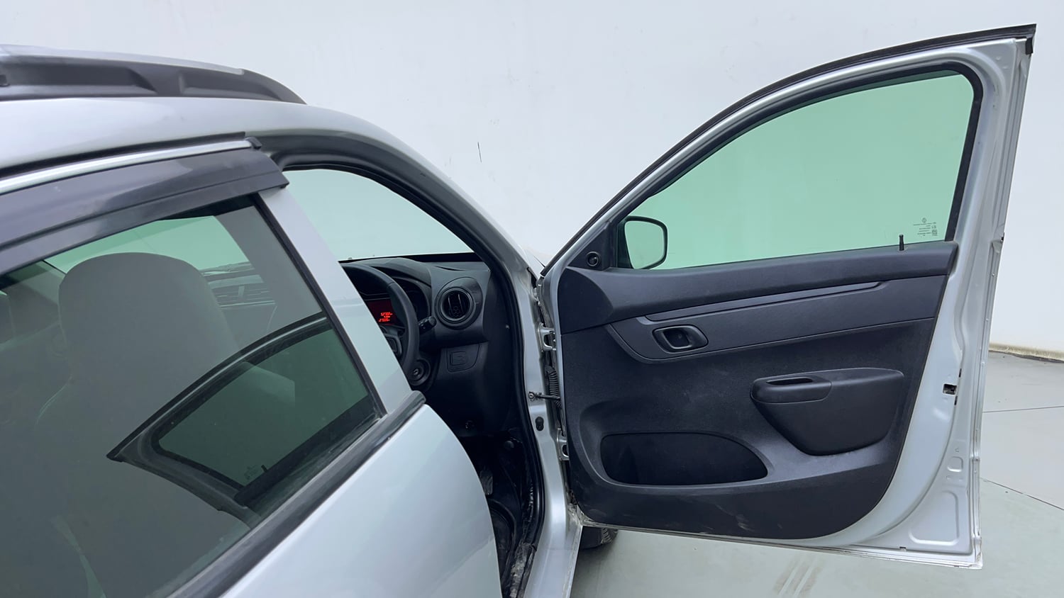 Used 2021 Renault Kwid RXL Petrol Manual interior RIGHT FRONT DOOR OPEN VIEW