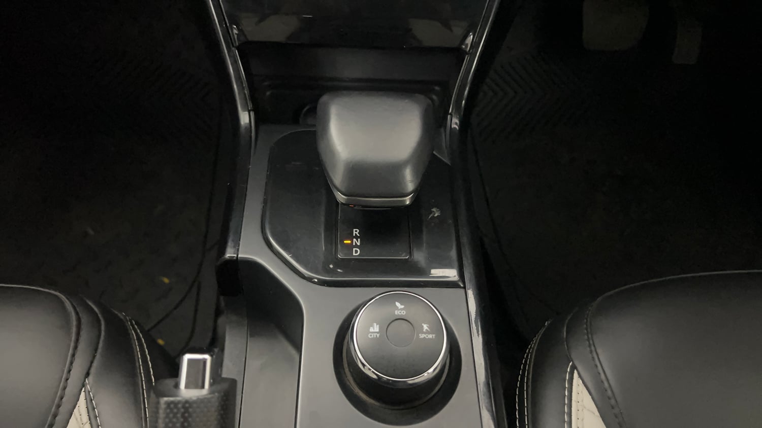 Used 2024 Tata Nexon Creative Plus S 1.2 Revotron Petrol 6AMT Petrol Automatic interior GEAR  KNOB VIEW