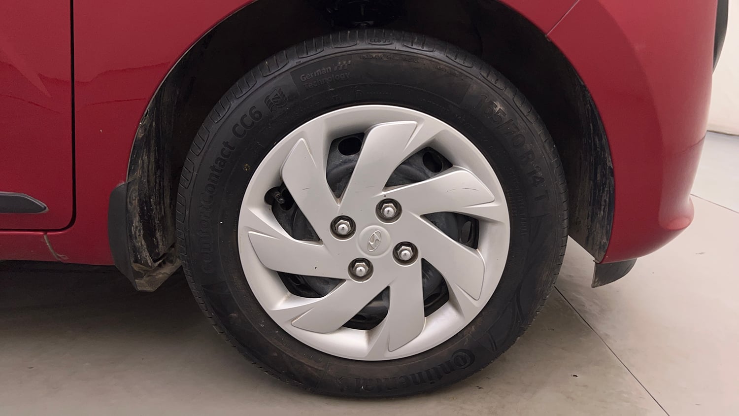 Used 2018 Hyundai Santro Asta Petrol Manual tyres RIGHT FRONT TYRE RIM VIEW
