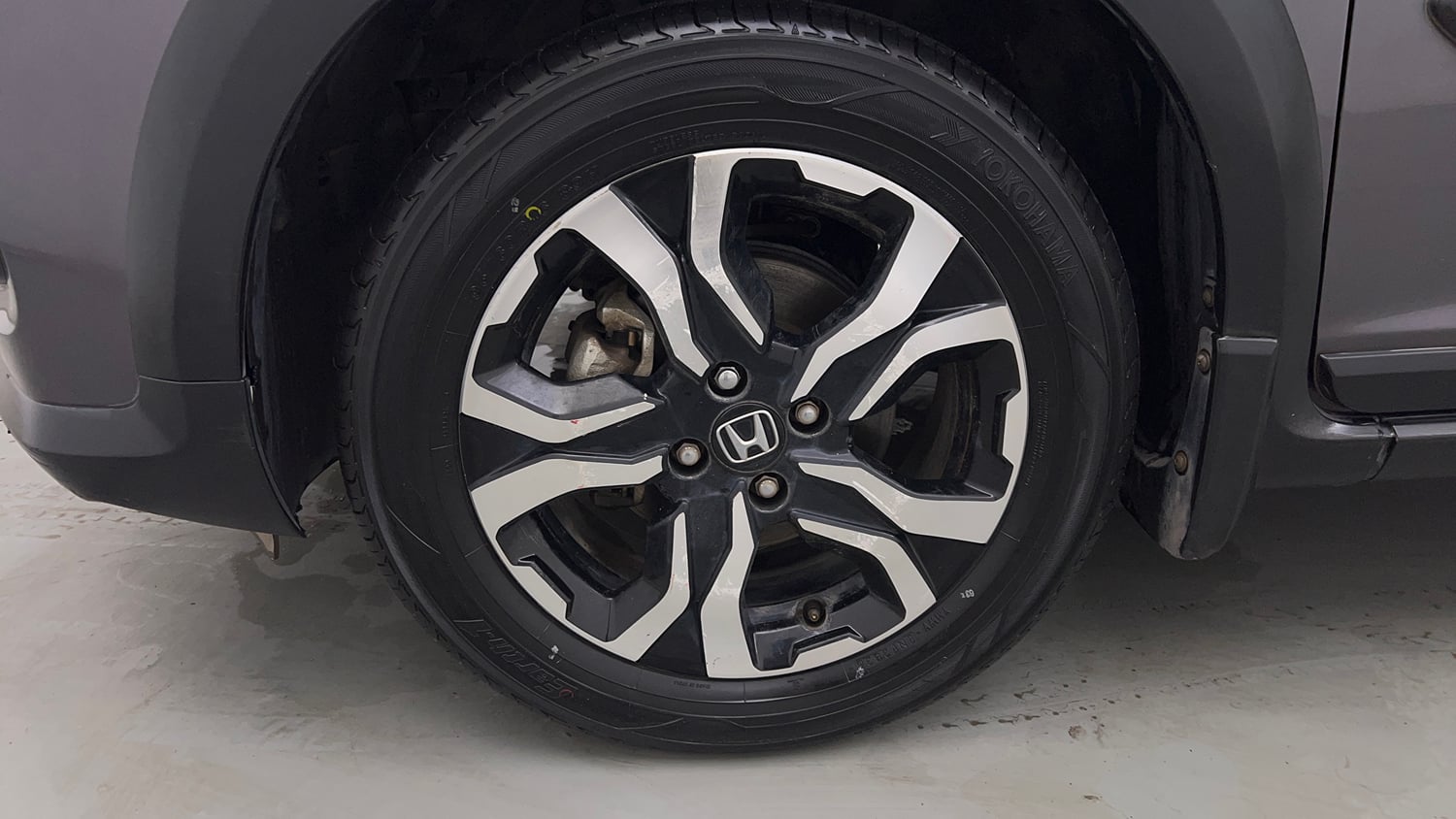 Used 2022 Honda WR-V VX MT Petrol Petrol Manual tyres LEFT FRONT TYRE RIM VIEW