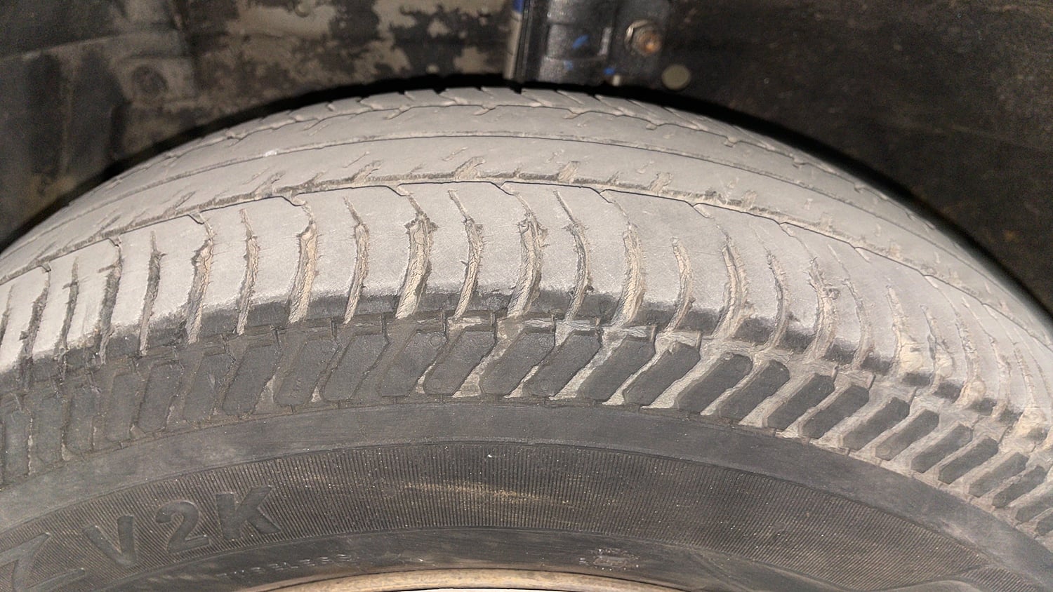 Used 2016 Maruti Suzuki Swift Dzire VXI Petrol Manual tyres LEFT FRONT TYRE TREAD VIEW