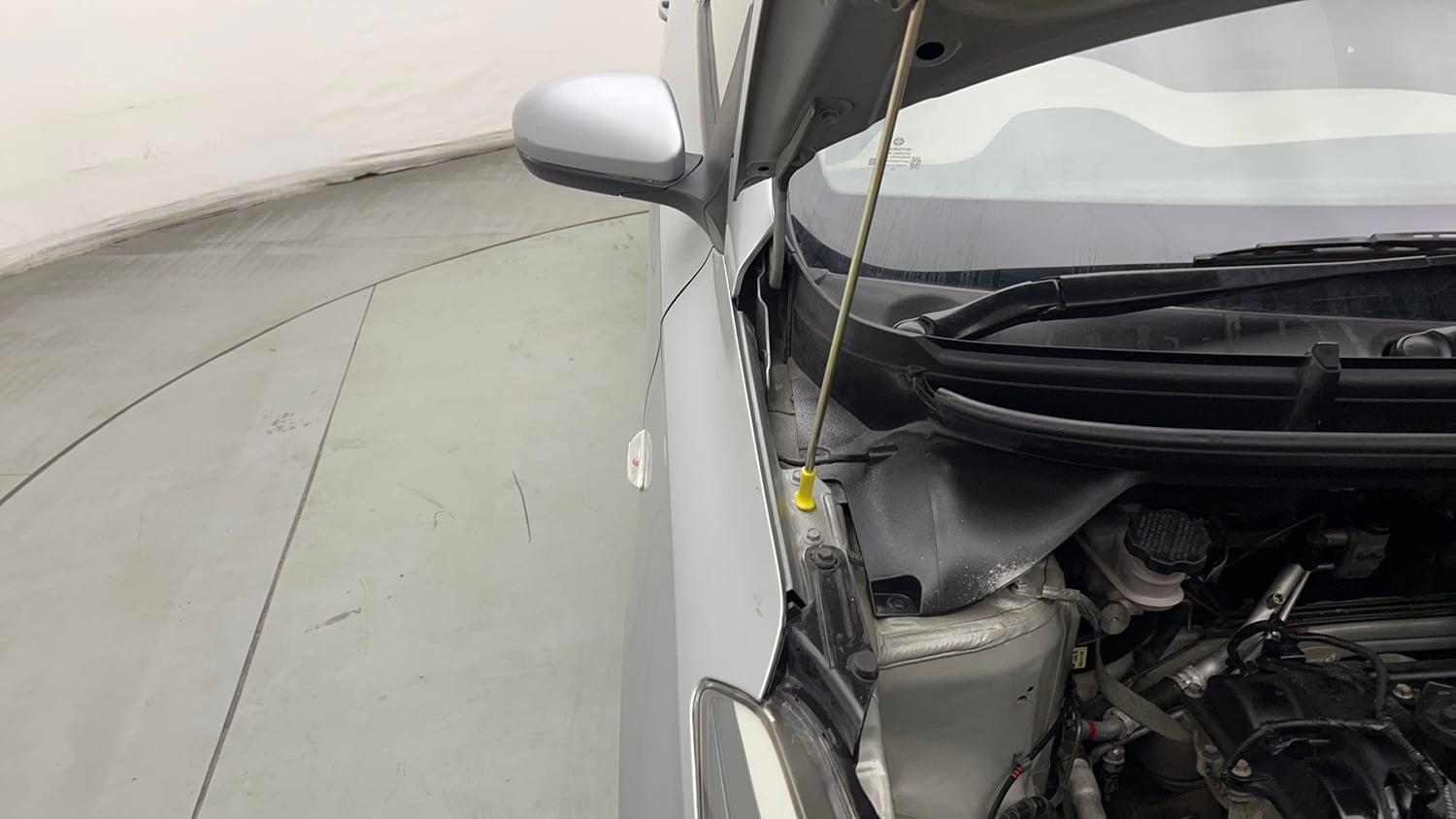 Used 2019 Hyundai Elite i20 Magna Executive 1.2 Petrol Manual engine ENGINE RIGHT SIDE HINGE & APRON VIEW
