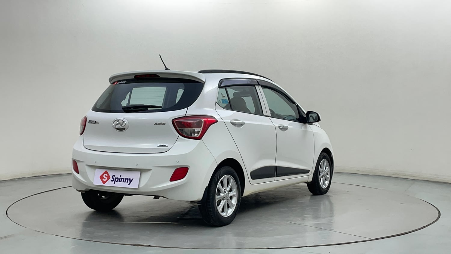 Used 2014 Hyundai Grand i10 Asta AT 1.2 Kappa VTVT Petrol Automatic exterior RIGHT REAR CORNER VIEW