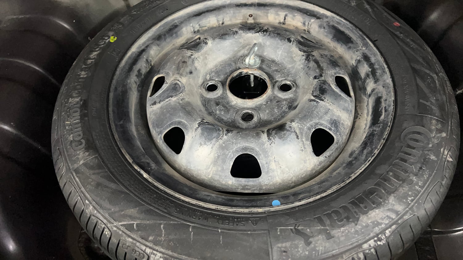 Used 2017 maruti-suzuki Alto K10 VXi (O) AMT Petrol Automatic tyres SPARE TYRE VIEW