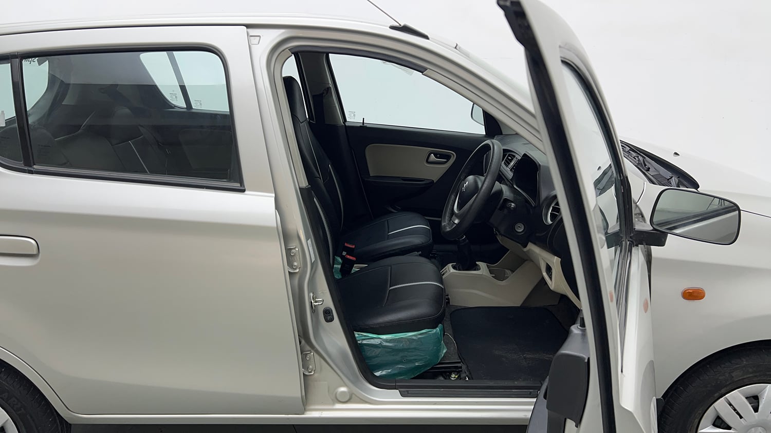 Used 2021 Maruti Suzuki Alto 800 LXi (O) Petrol Manual interior RIGHT SIDE FRONT DOOR CABIN VIEW