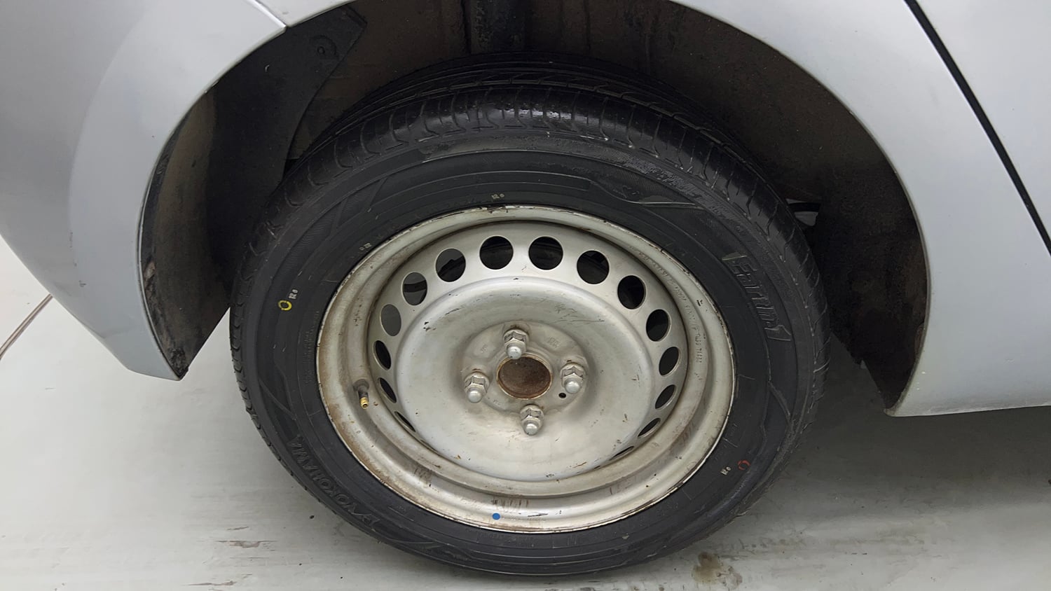 Used 2019 Hyundai Elite i20 Magna Executive 1.2 Petrol Manual tyres RIGHT REAR TYRE RIM VIEW