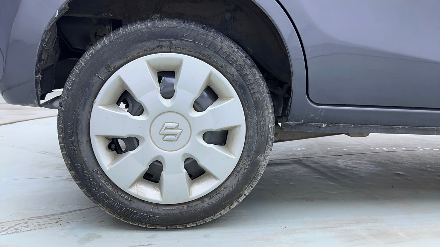 Used 2017 Maruti Suzuki Alto K10 VXi AMT Petrol Automatic tyres RIGHT REAR TYRE RIM VIEW