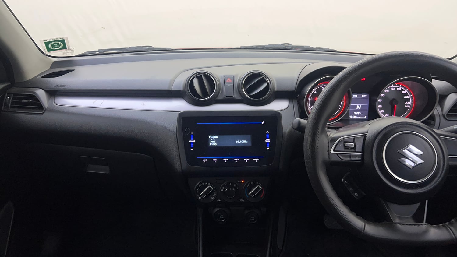 Used 2023 Maruti Suzuki Swift VXi AMT Petrol Automatic interior MUSIC SYSTEM & AC CONTROL VIEW