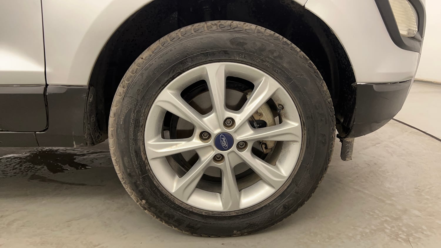 Used 2018 Ford EcoSport Titanium 1.5L Ti-VCT Petrol Manual tyres RIGHT FRONT TYRE RIM VIEW