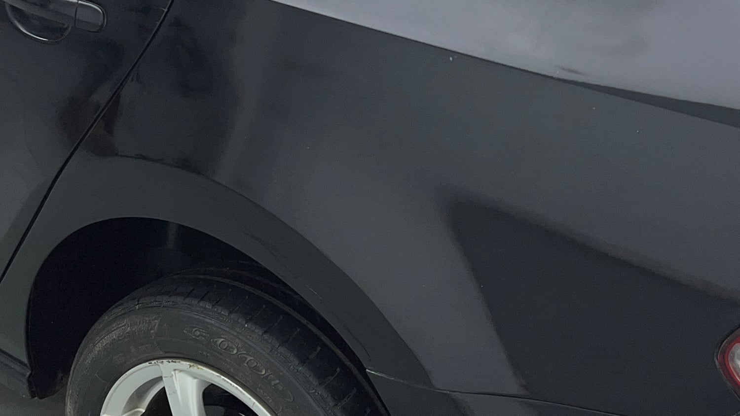 Used 2013 Volkswagen Vento Highline Petrol AT Petrol Automatic dents MINOR SCRATCH