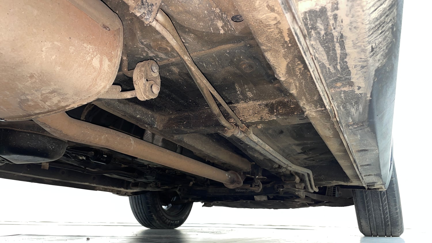 Used 2026 Mahindra XUV700 AX 7 Petrol AT Luxury Pack 7 STR Petrol Automatic extra REAR RIGHT UNDERBODY VIEW