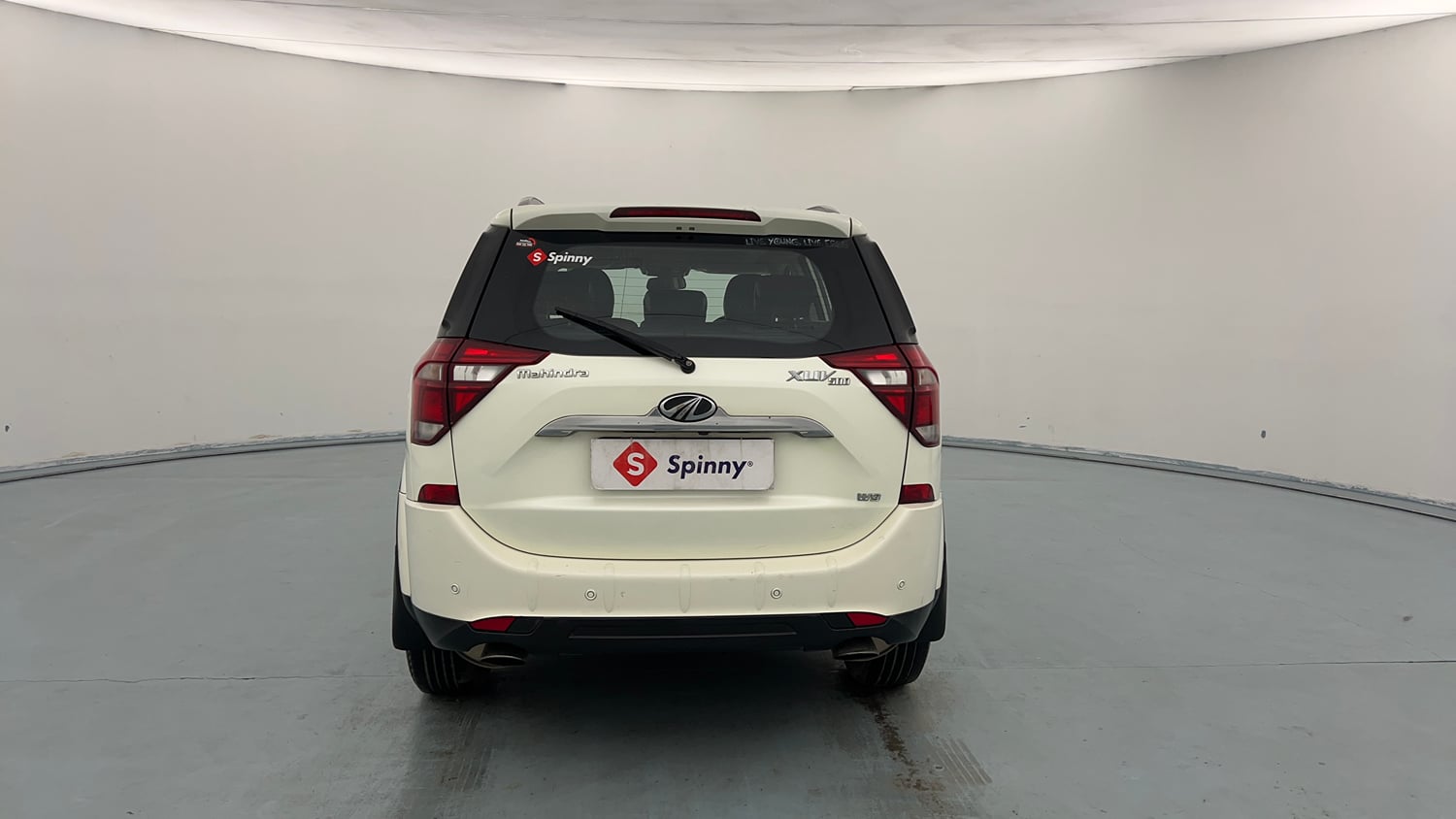 Used 2018 Mahindra XUV500 W9 Diesel Manual exterior BACK VIEW