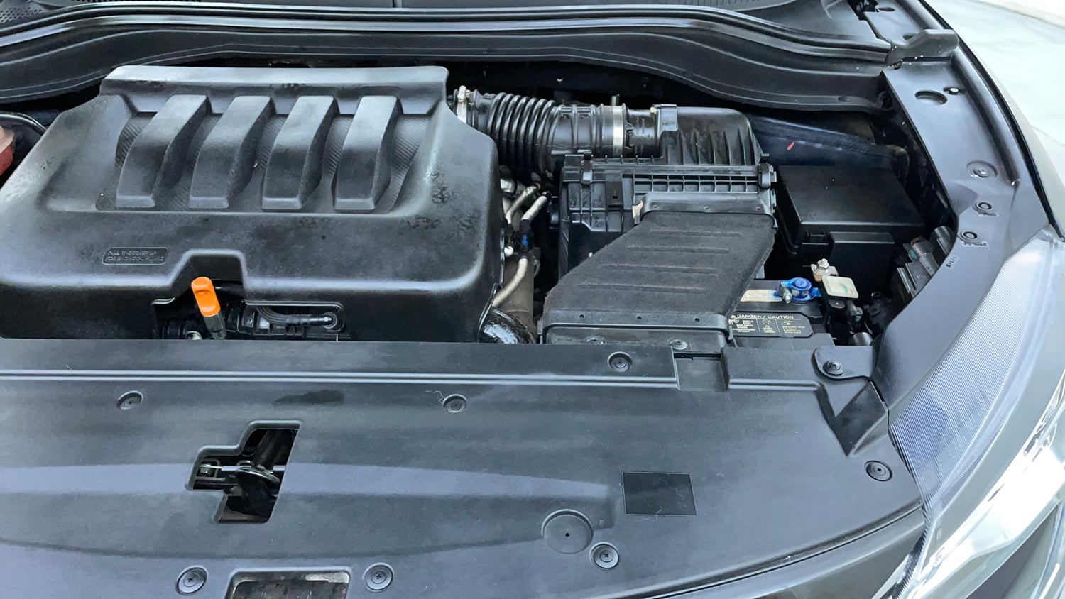Used 2026 Mahindra XUV700 AX 7 Petrol AT Luxury Pack 7 STR Petrol Automatic engine ENGINE LEFT SIDE VIEW