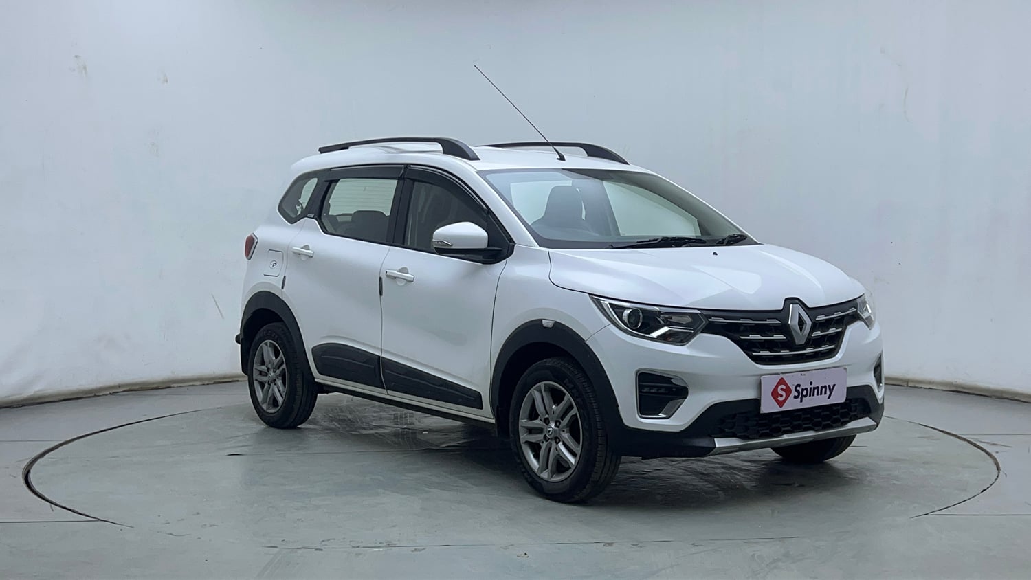 Used 2021 Renault Triber RXZ EASY-R AMT Petrol Automatic exterior RIGHT FRONT CORNER VIEW