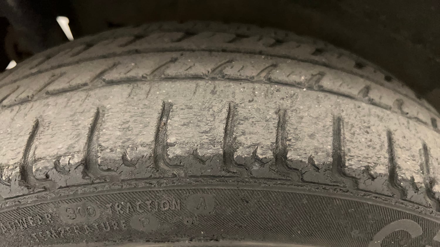 Used 2018 Maruti Suzuki Wagon R 1.0 VXI AMT Petrol Automatic tyres RIGHT REAR TYRE TREAD VIEW