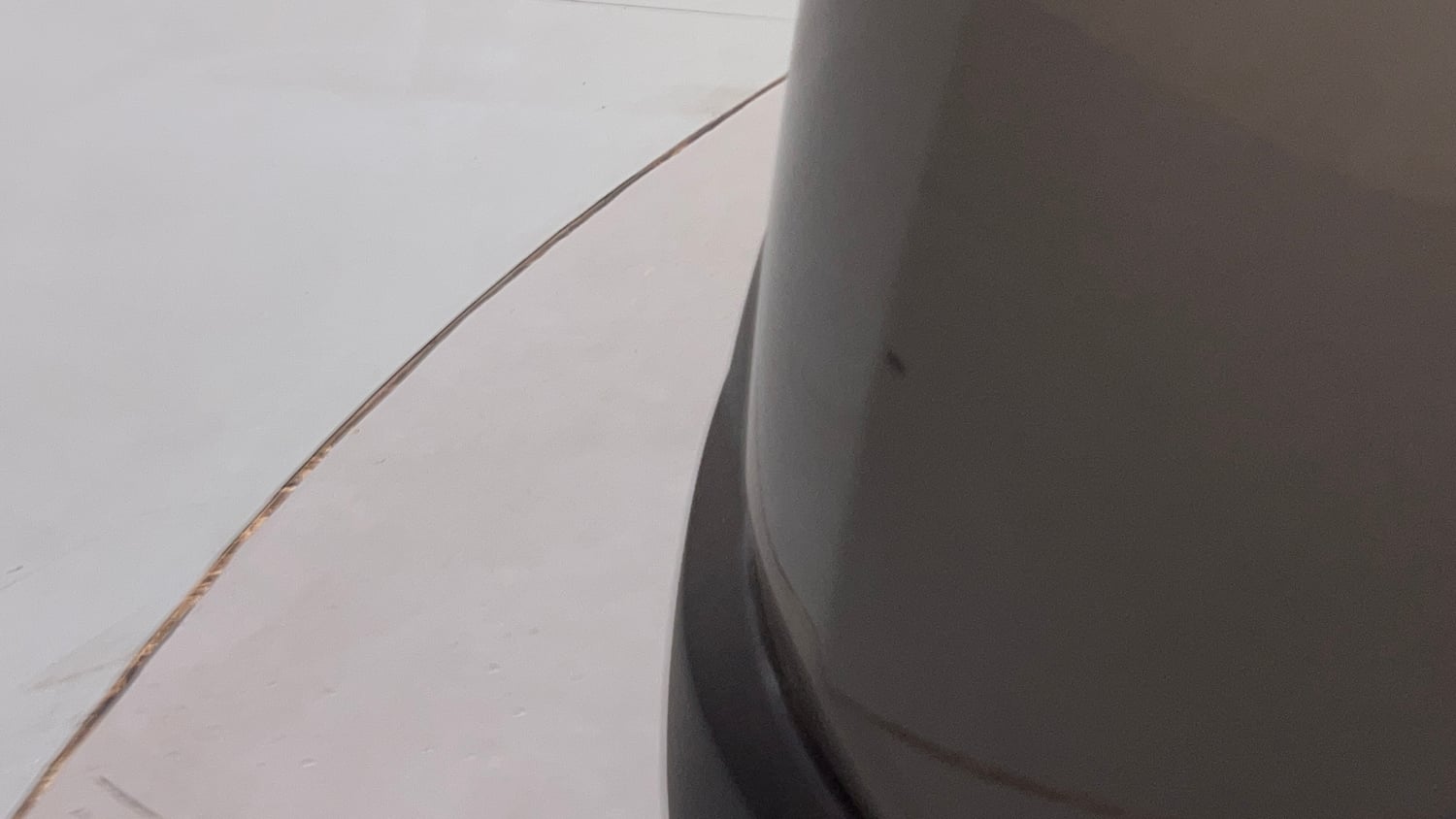 Used 2023 Maruti Suzuki Brezza Vxi AT Petrol Automatic dents MINOR SCRATCH
