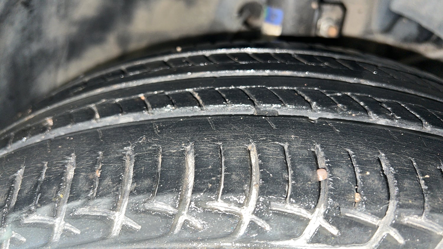 Used 2019 Maruti Suzuki Baleno Delta Petrol Manual tyres RIGHT FRONT TYRE TREAD VIEW