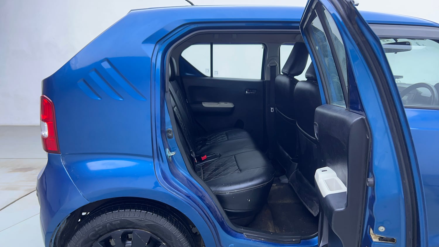 Used 2018 Maruti Suzuki Ignis Delta 1.2 MT Petrol Manual interior RIGHT SIDE REAR DOOR CABIN VIEW
