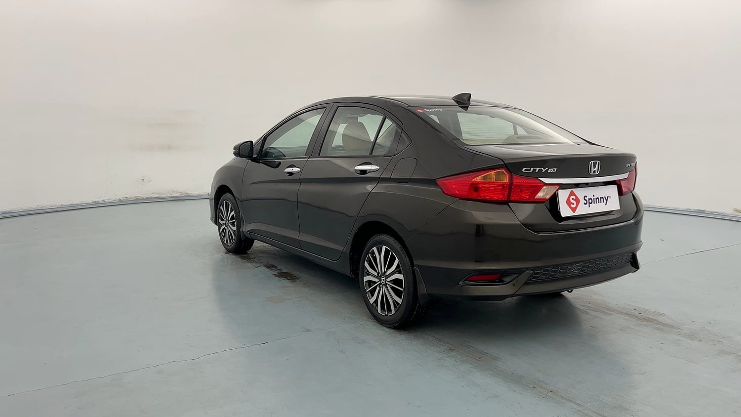 Used 2018 Honda City VX Petrol Petrol Manual exterior LEFT REAR CORNER VIEW