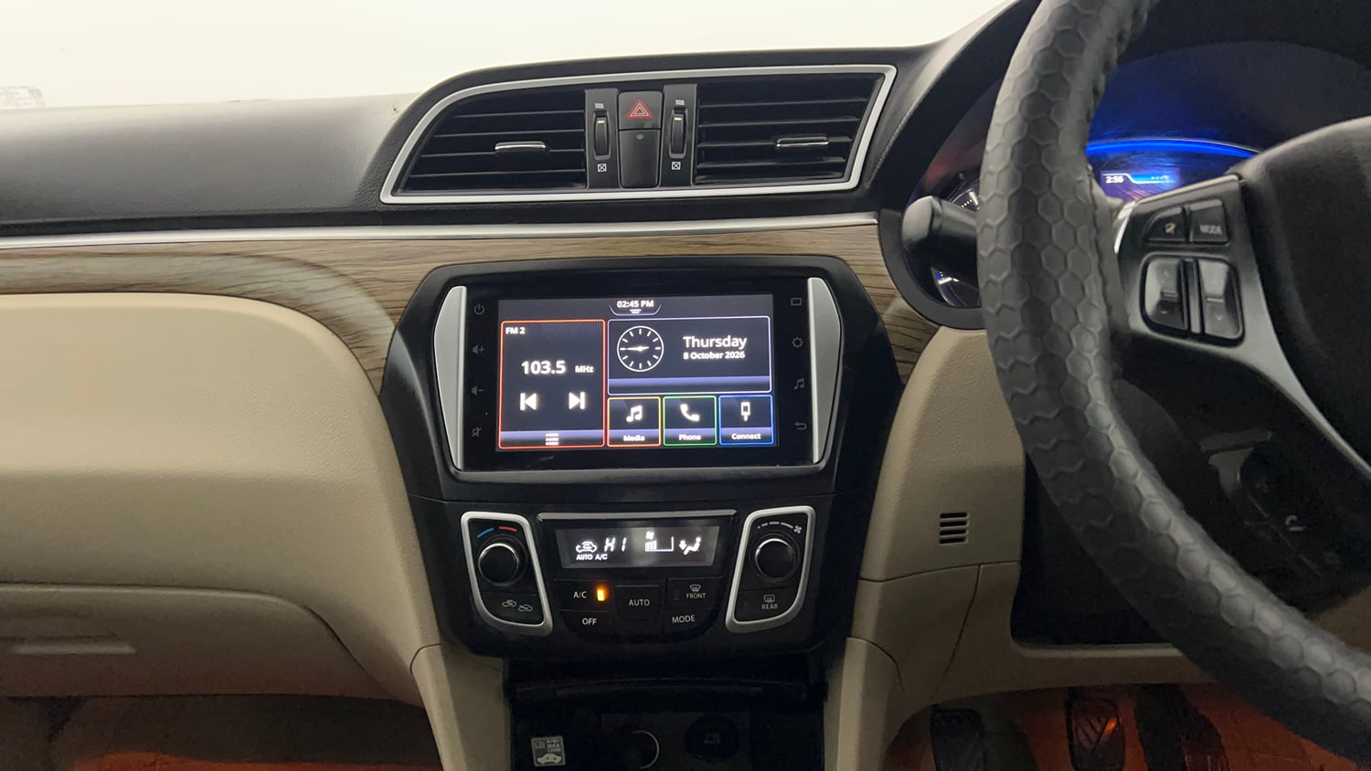 Used 2022 Maruti Suzuki Ciaz Zeta 1.5 Petrol Manual interior MUSIC SYSTEM & AC CONTROL VIEW