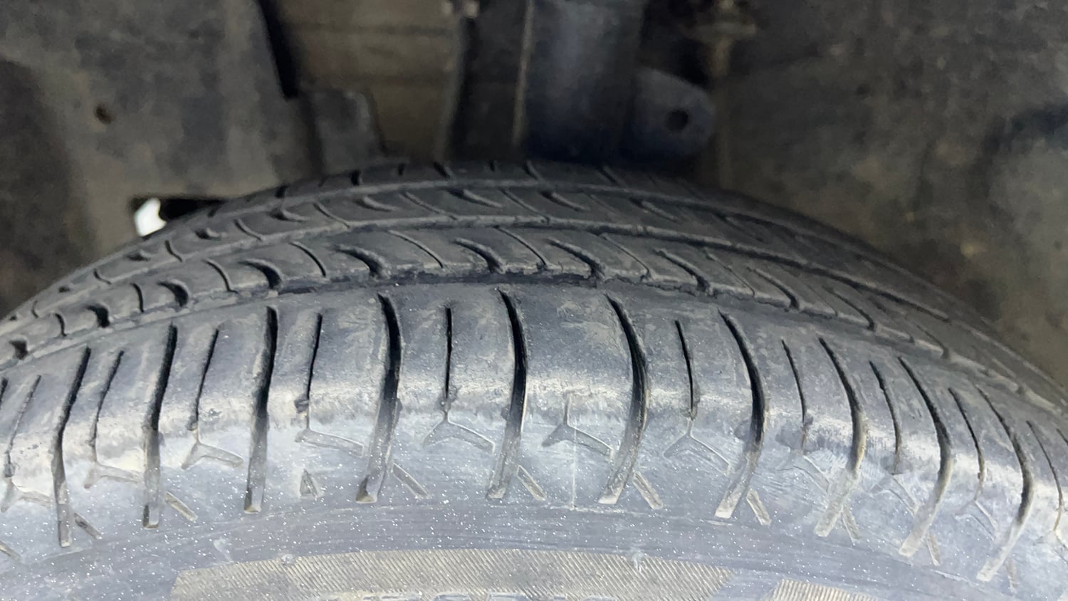 Used 2018 Datsun Go Plus T Petrol Manual tyres LEFT FRONT TYRE TREAD VIEW