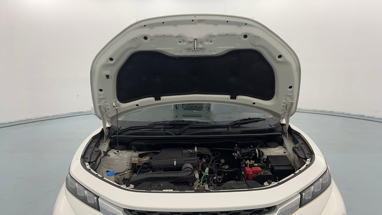 Used 2024 Maruti Suzuki Fronx Delta Plus 1.2L MT Petrol Manual engine ENGINE & BONNET OPEN FRONT VIEW