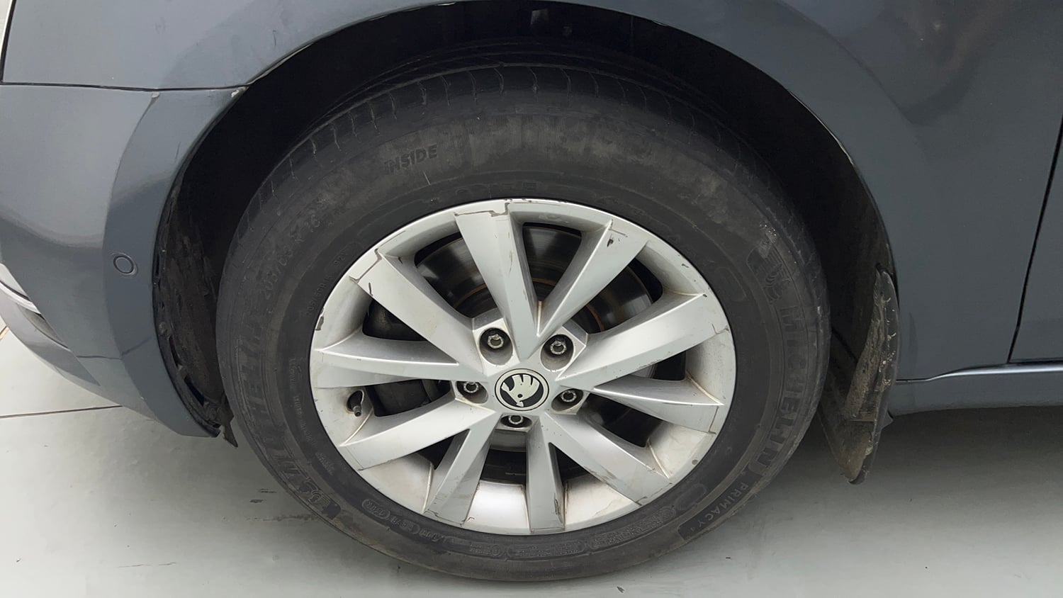 Used 2018 Skoda Octavia 1.8 TSI L&K Petrol Automatic tyres LEFT FRONT TYRE RIM VIEW